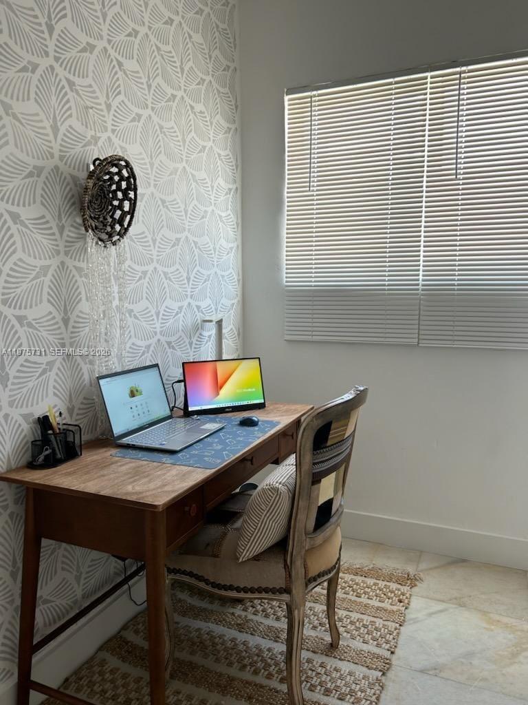 801 8th St #201 Miami Beach, FL 33139