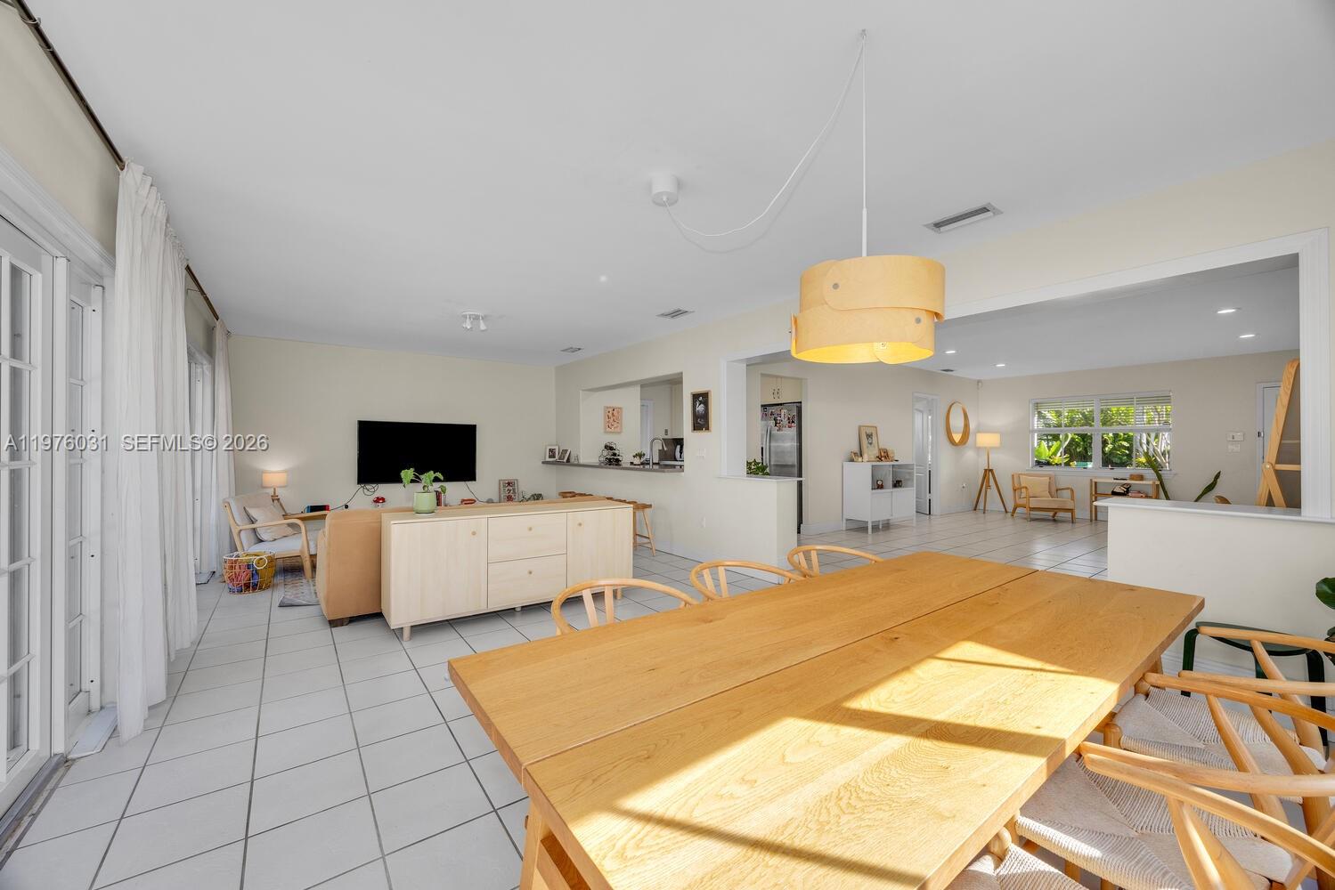 8230 SW 63rd Pl Miami, FL 33143