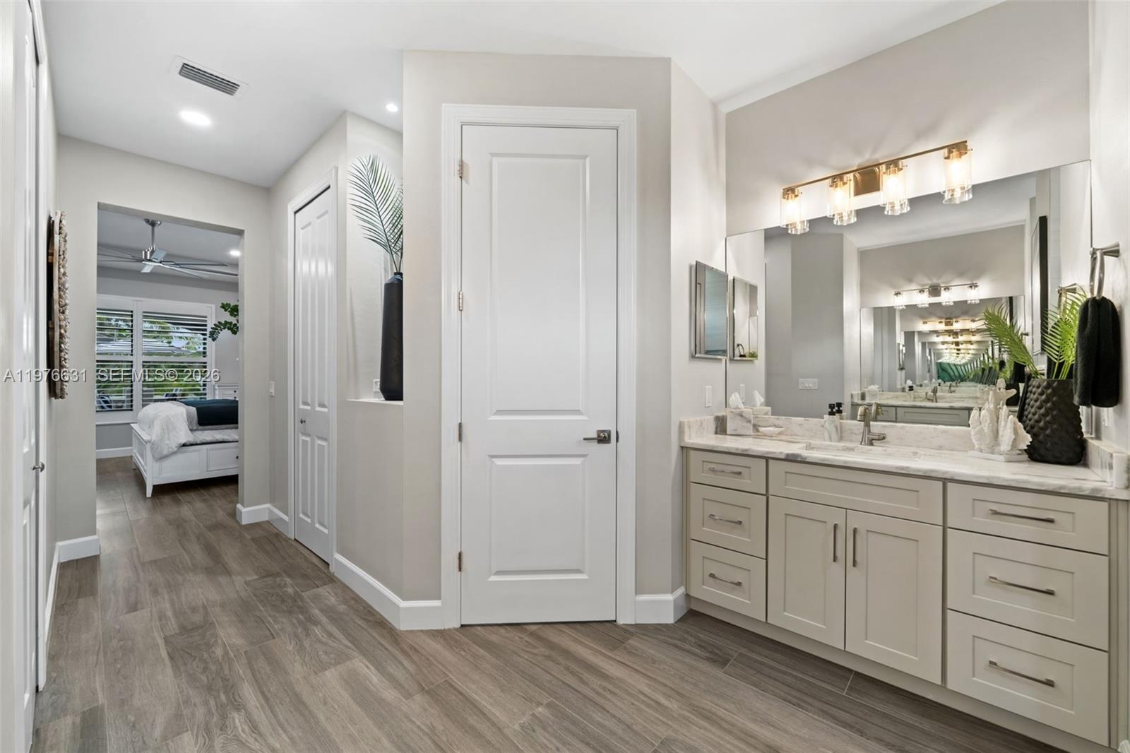 2926 Miracle Pkwy Cape Coral, FL 33914