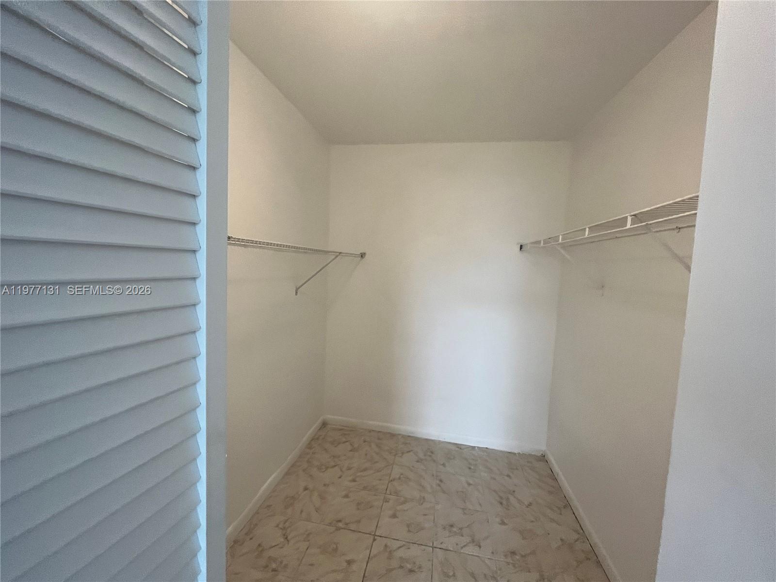 3710 NW 21st St #211 Lauderdale Lakes, FL 33311