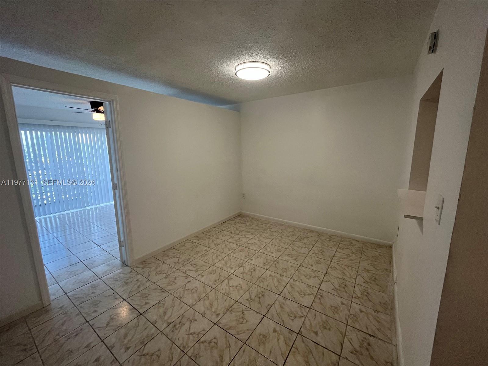 3710 NW 21st St #211 Lauderdale Lakes, FL 33311