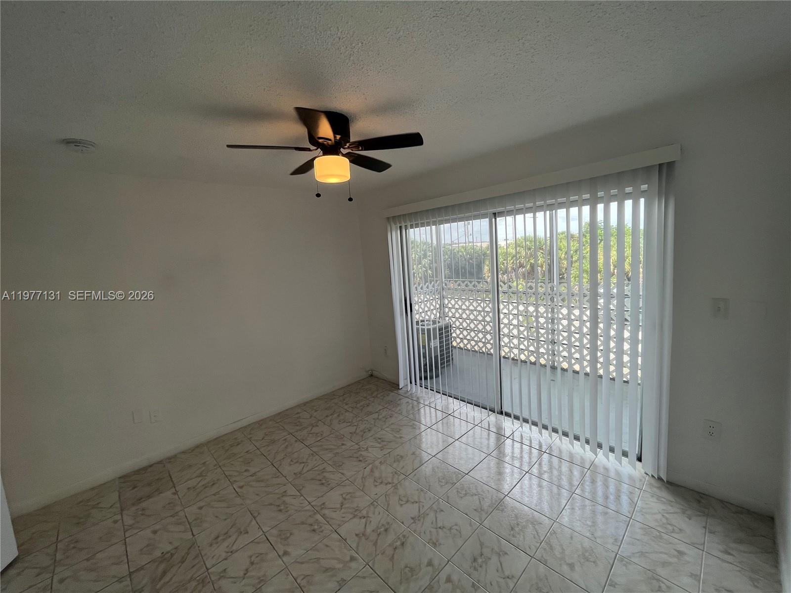 3710 NW 21st St #211 Lauderdale Lakes, FL 33311
