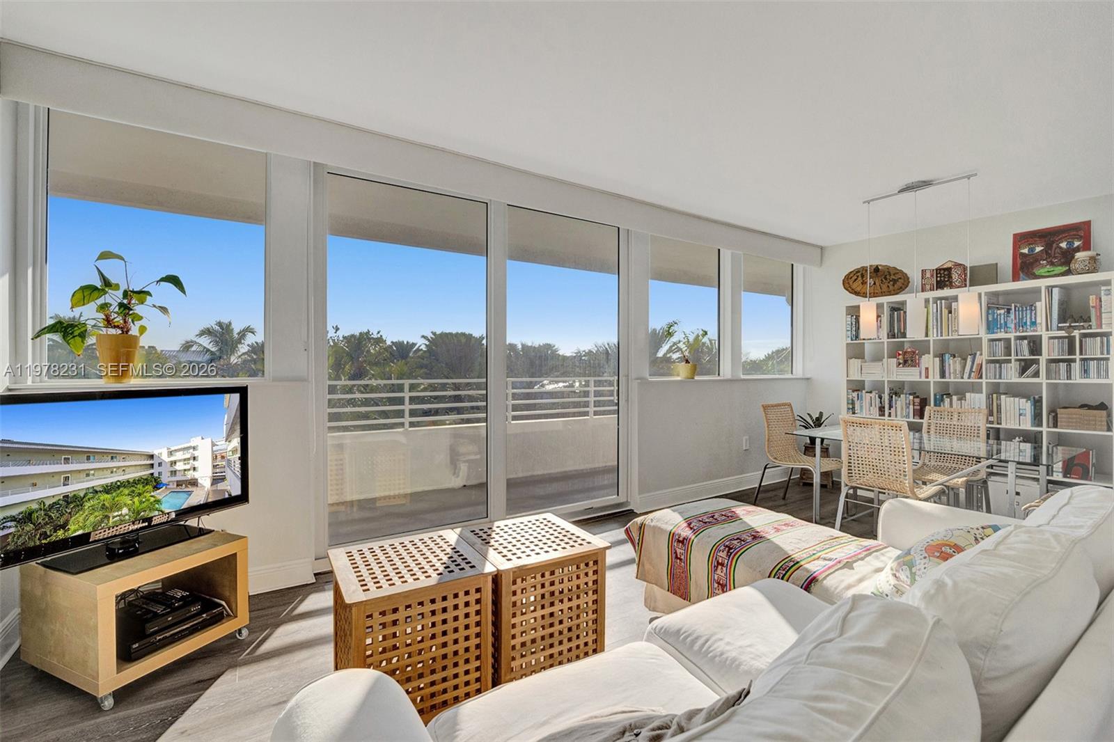 7800 Collins Ave #409