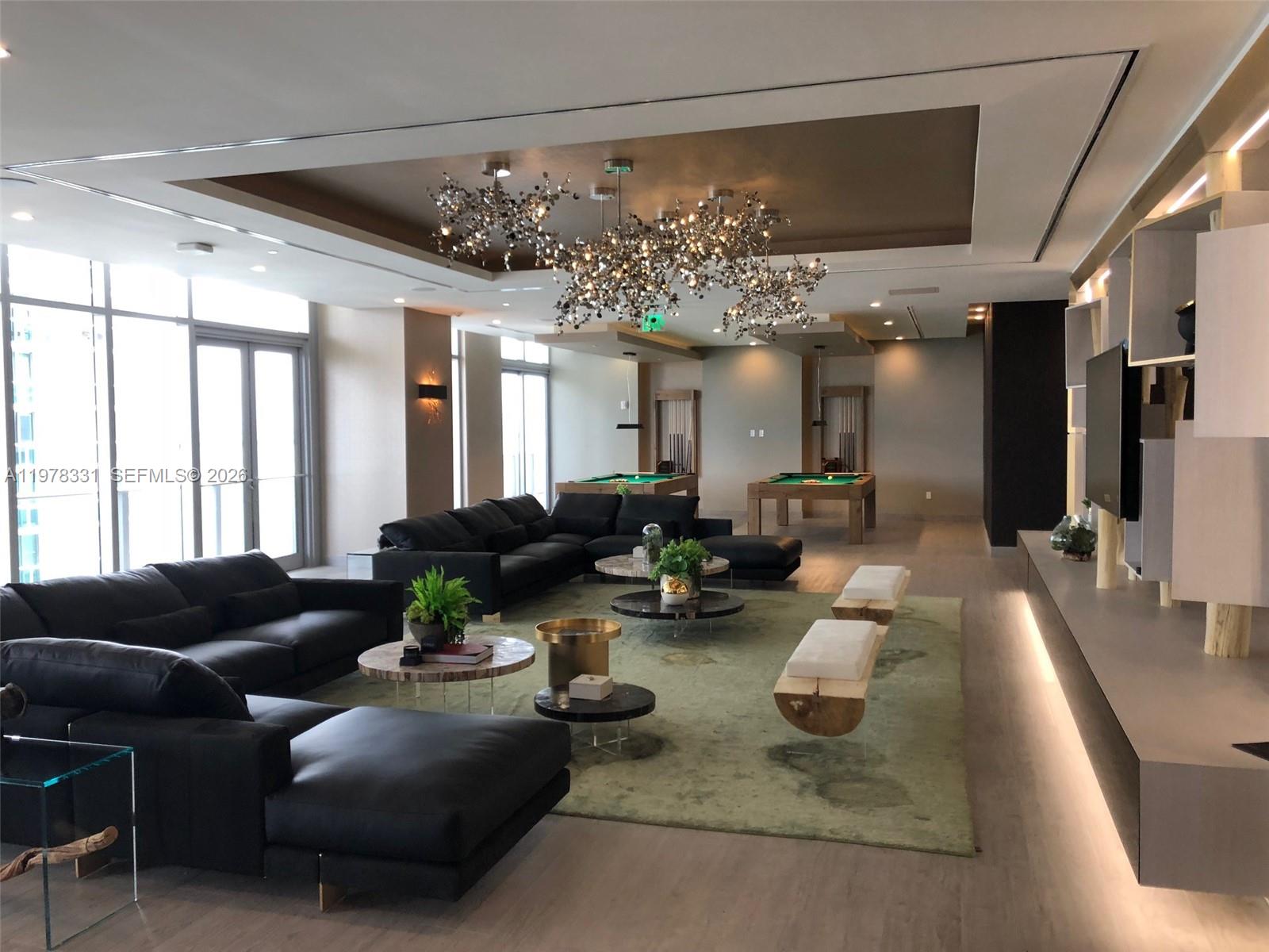 488 NE 18th St #2302 Miami, FL 33132