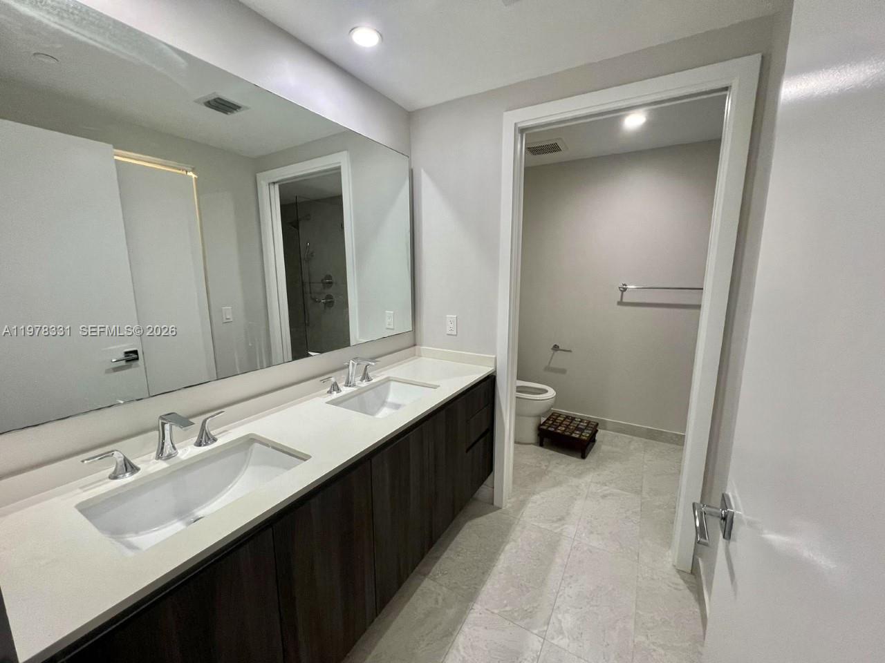 488 NE 18th St #2302 Miami, FL 33132