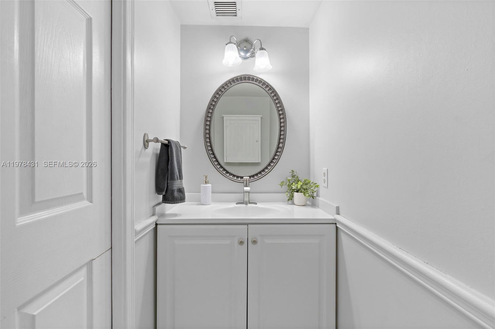 9838 NW 1st Mnr Coral Springs, FL 33071