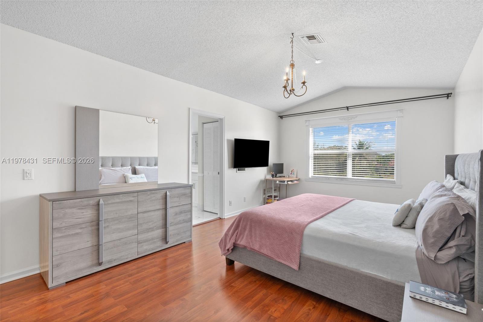 9838 NW 1st Mnr Coral Springs, FL 33071