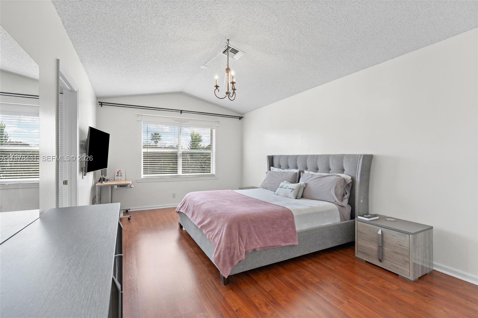 9838 NW 1st Mnr Coral Springs, FL 33071