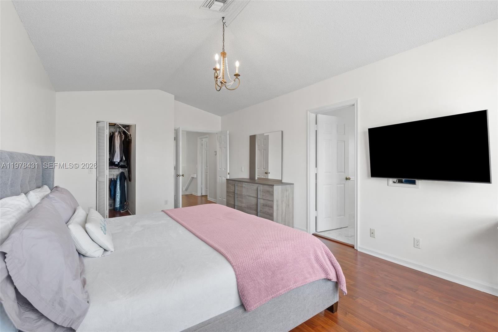 9838 NW 1st Mnr Coral Springs, FL 33071