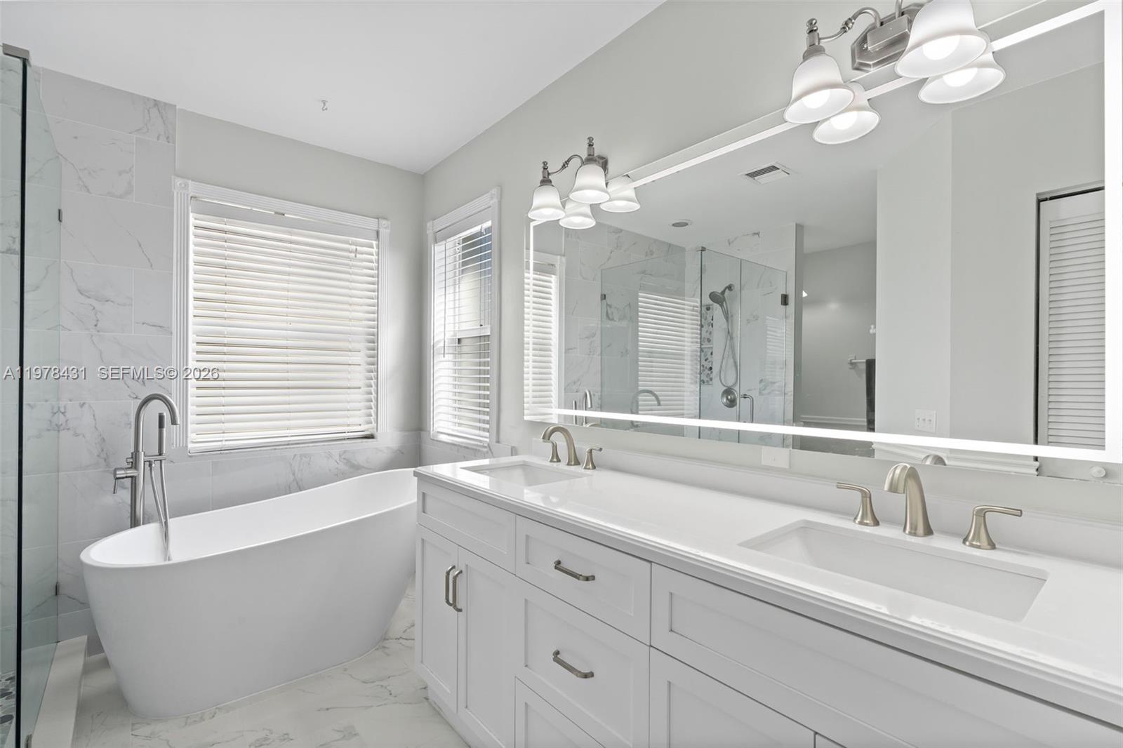 9838 NW 1st Mnr Coral Springs, FL 33071