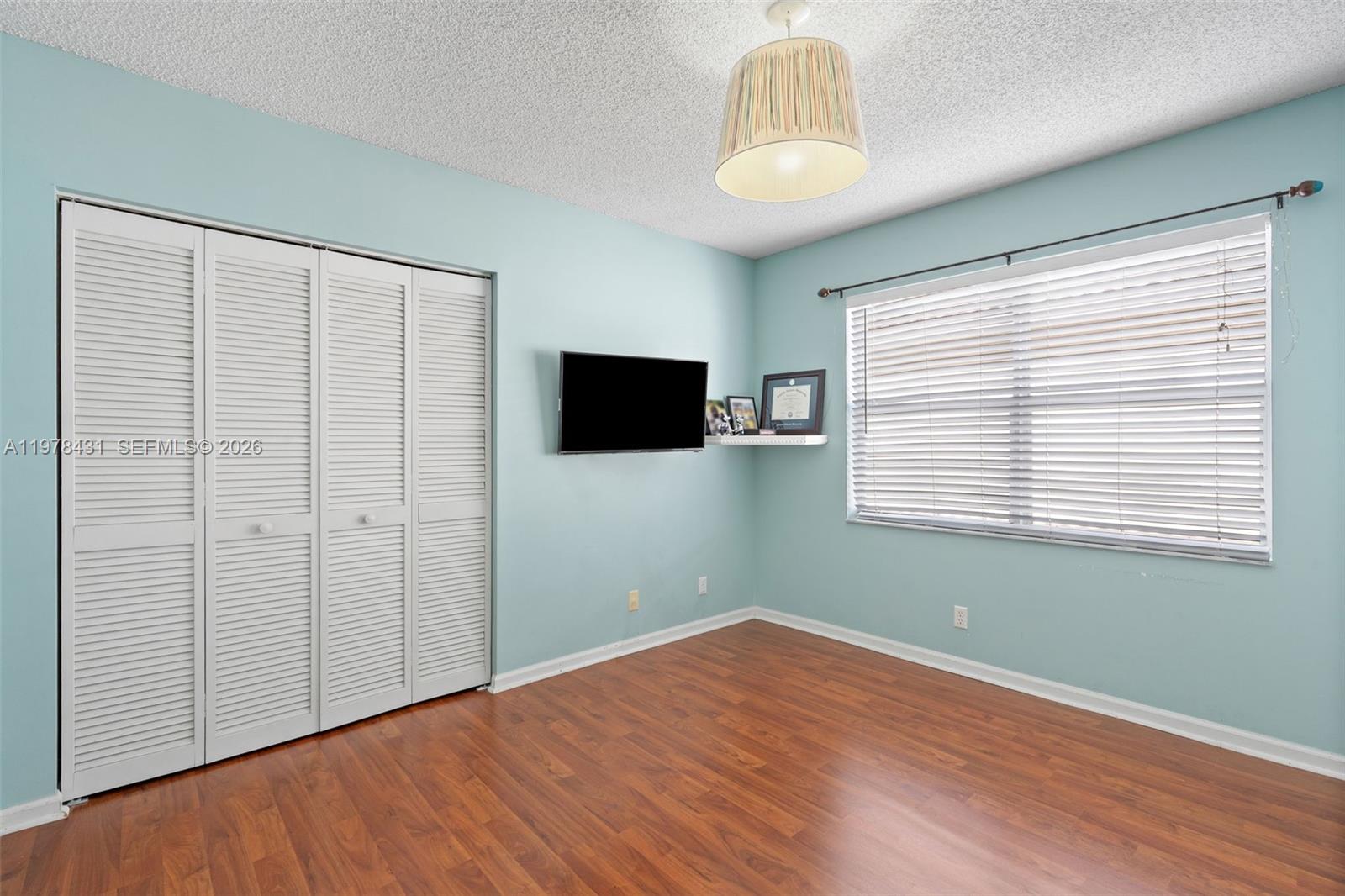 9838 NW 1st Mnr Coral Springs, FL 33071