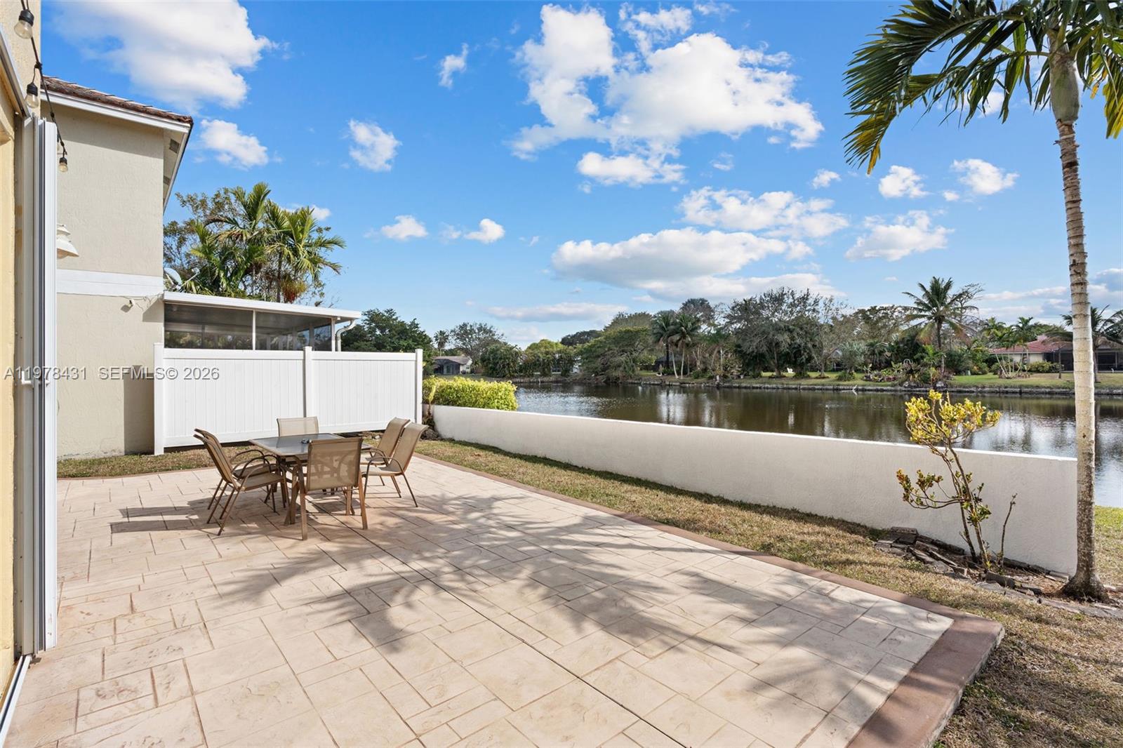 9838 NW 1st Mnr Coral Springs, FL 33071