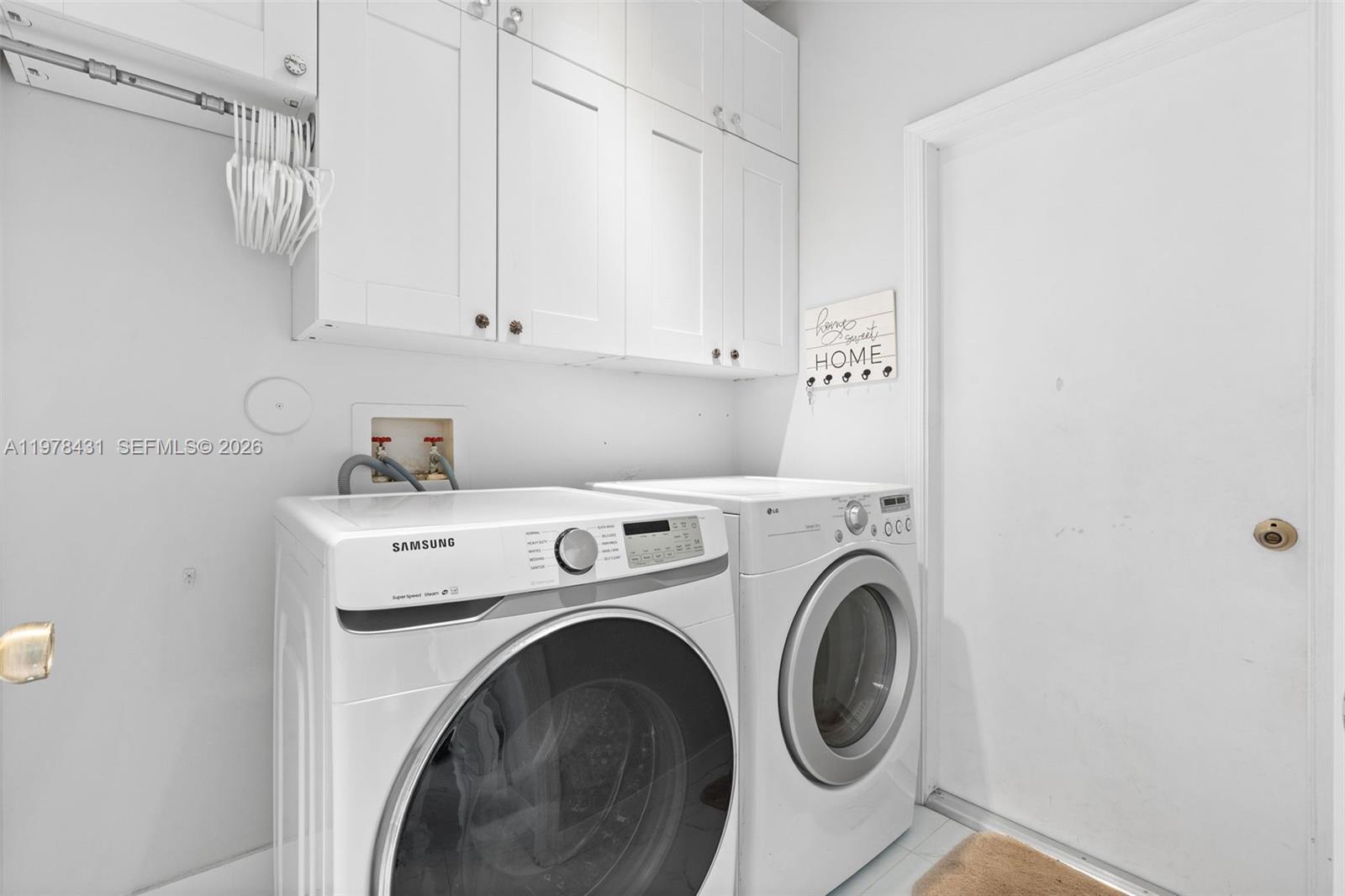 9838 NW 1st Mnr Coral Springs, FL 33071