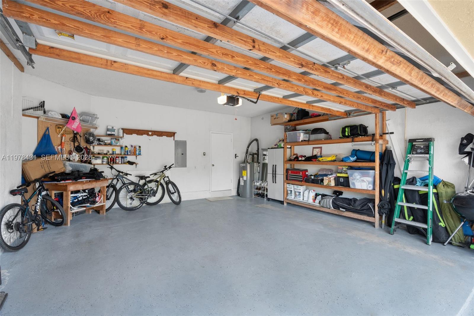 9838 NW 1st Mnr Coral Springs, FL 33071