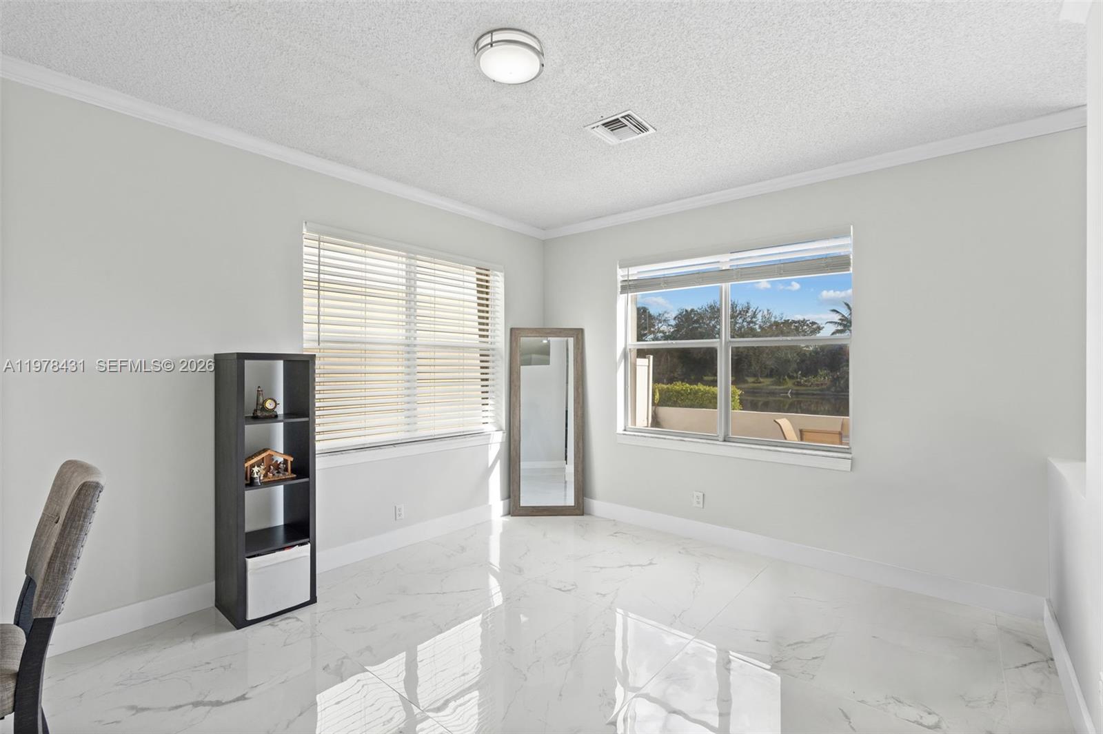 9838 NW 1st Mnr Coral Springs, FL 33071