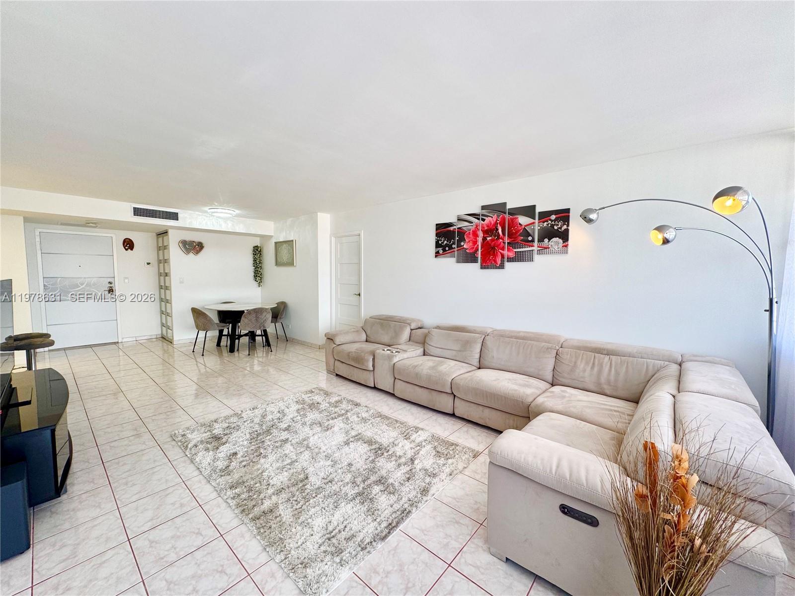 image Winston Towers 10015