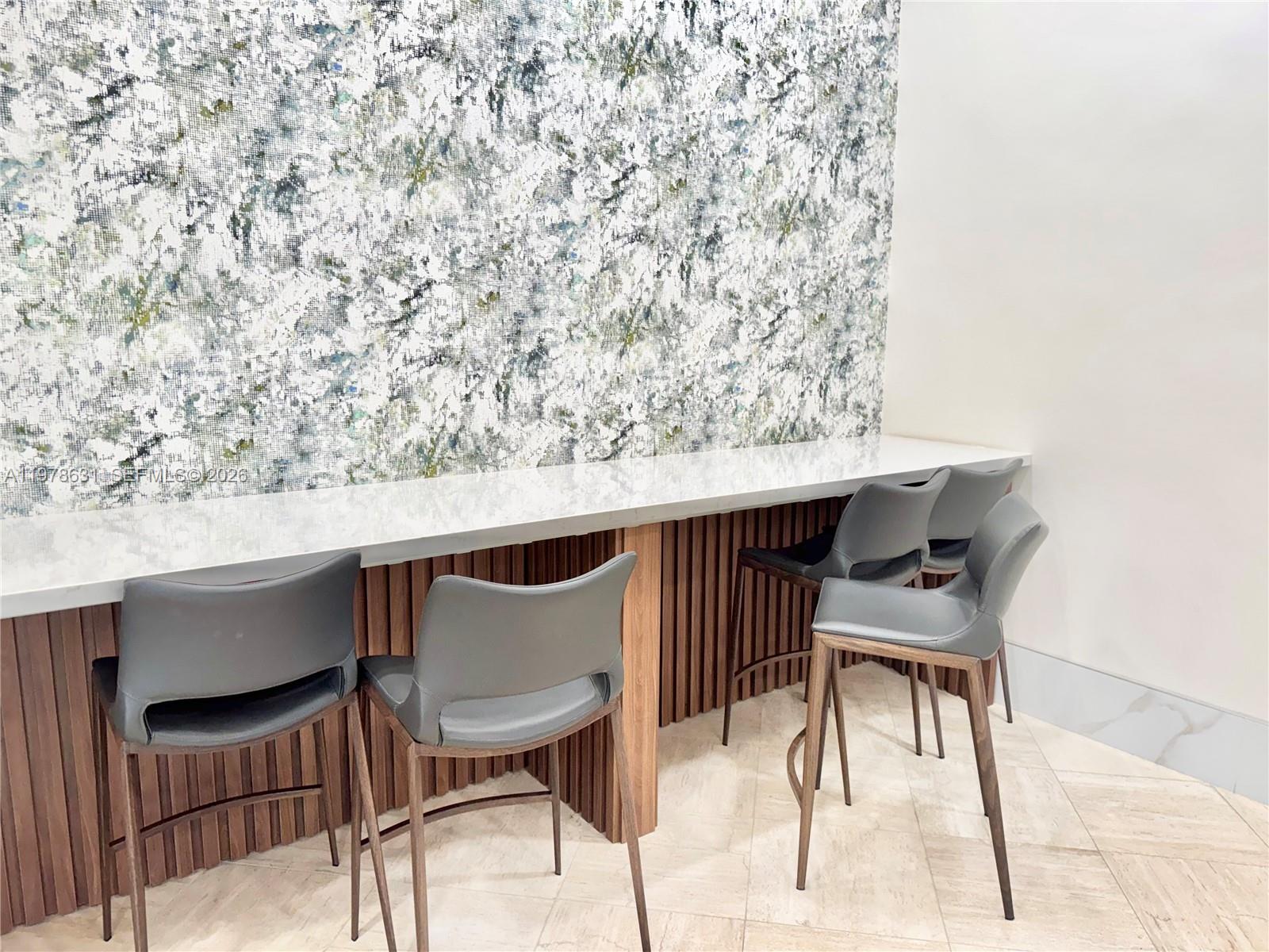 image Winston Towers 10035