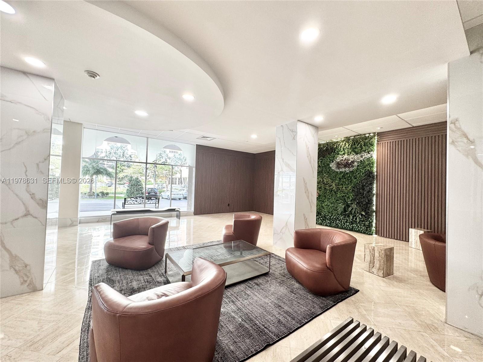 image Winston Towers 10036