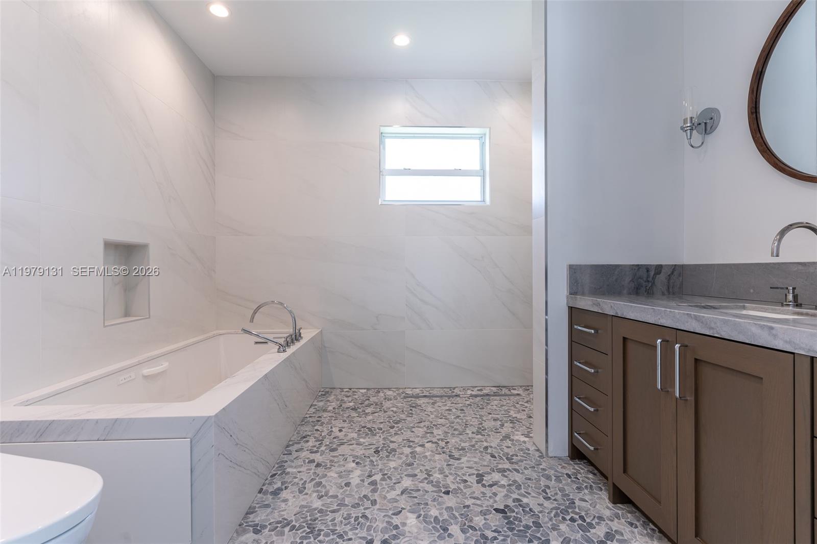 Undisclosed Address Palmetto Bay, FL 33158