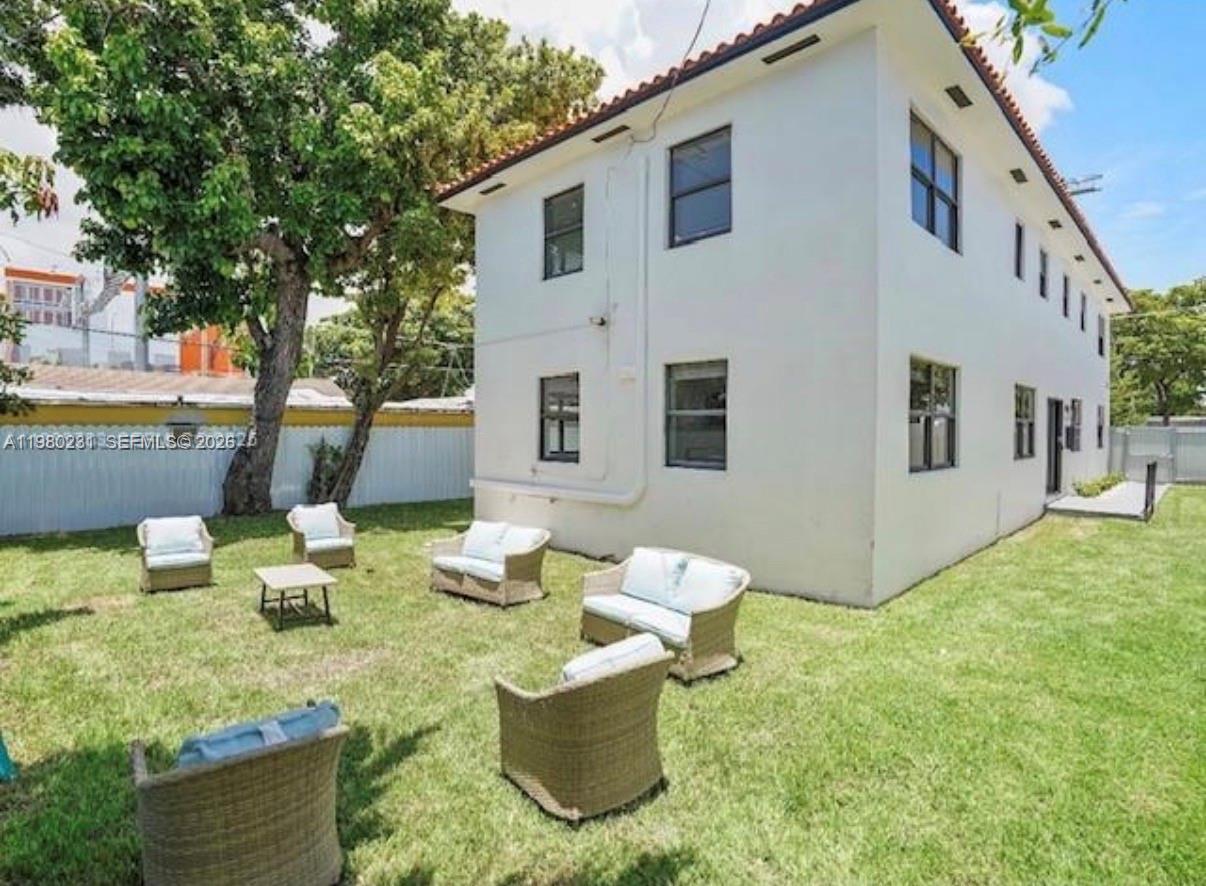 584 NW 30th St Miami, FL 33127