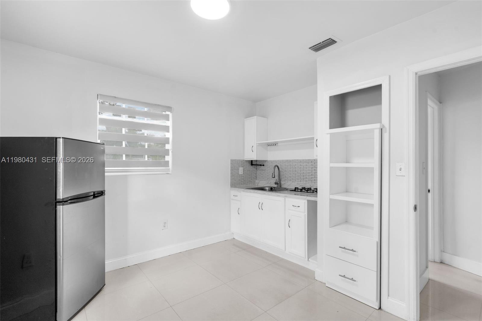 1210 N 71st Ave Hollywood, FL 33024