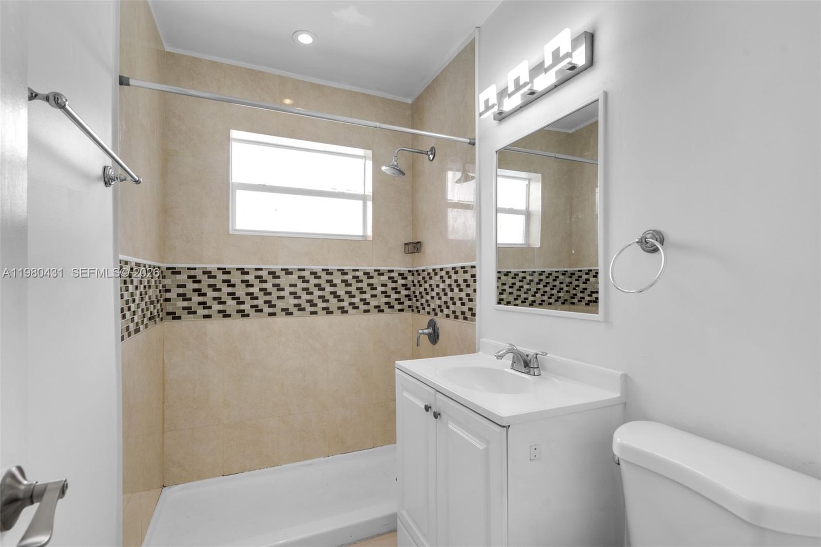 1210 N 71st Ave Hollywood, FL 33024