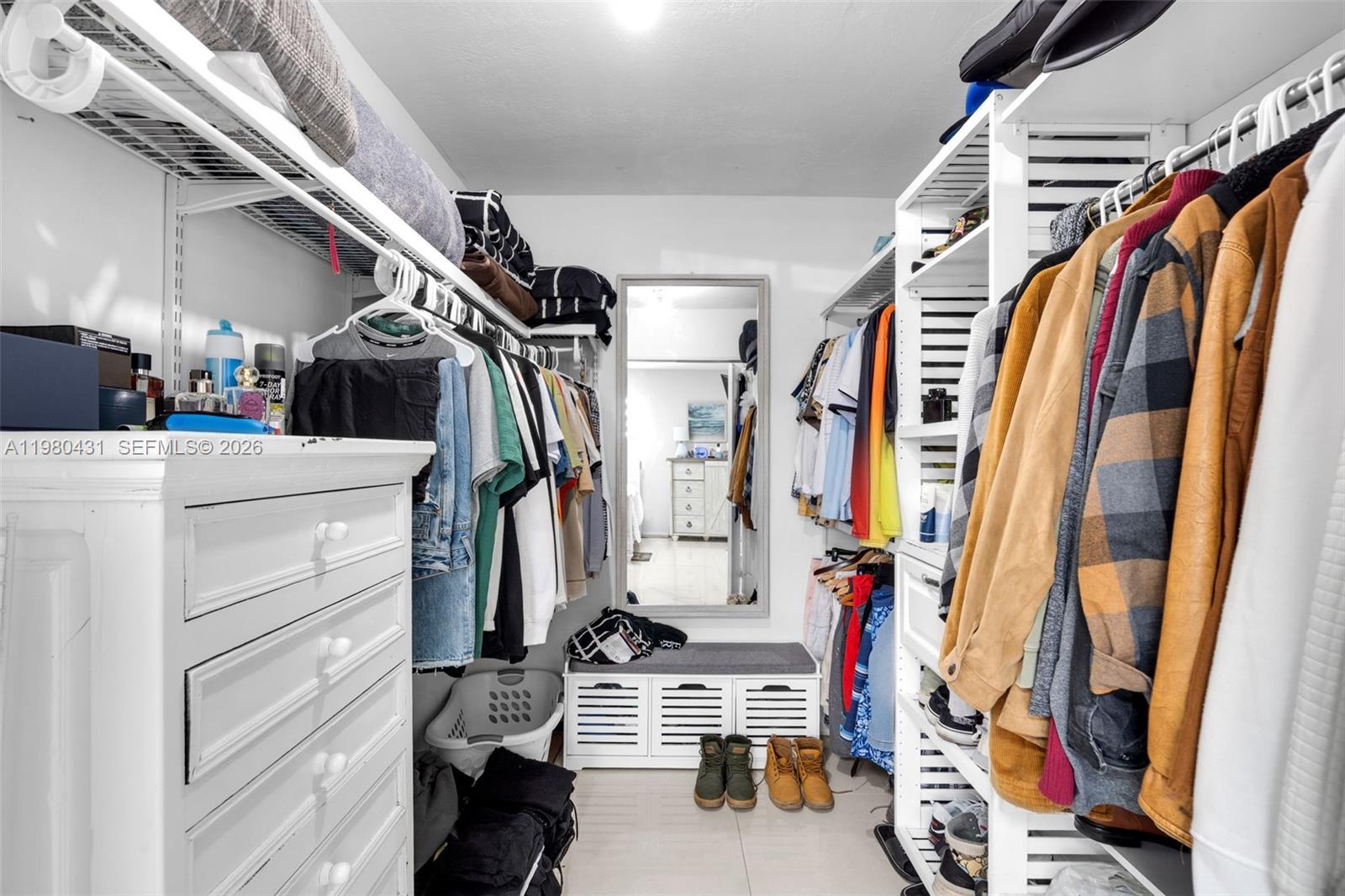 1210 N 71st Ave Hollywood, FL 33024