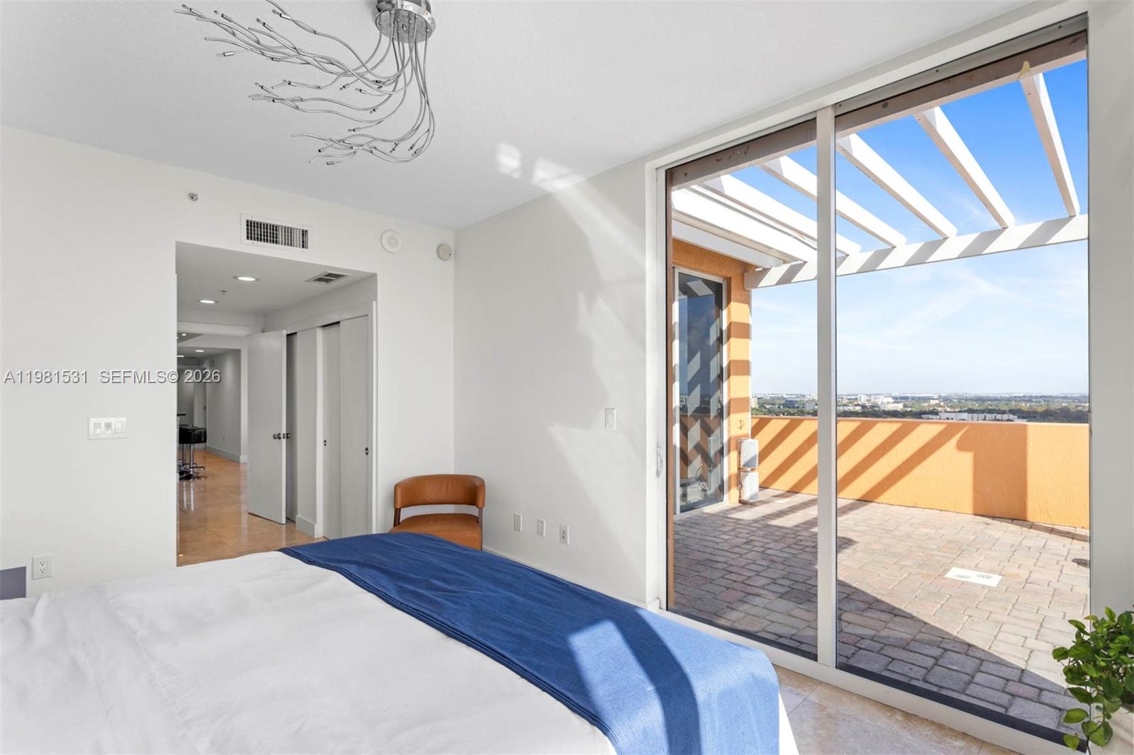 3232 SW 22nd Ter #PH 2002 Miami, FL 33145