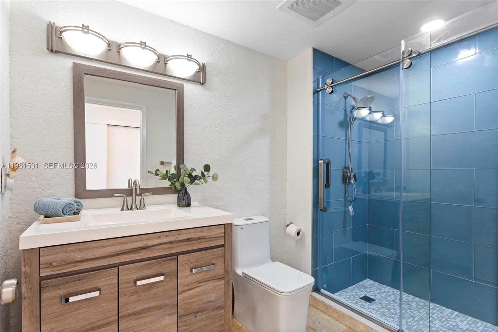 3232 SW 22nd Ter #PH 2002 Miami, FL 33145