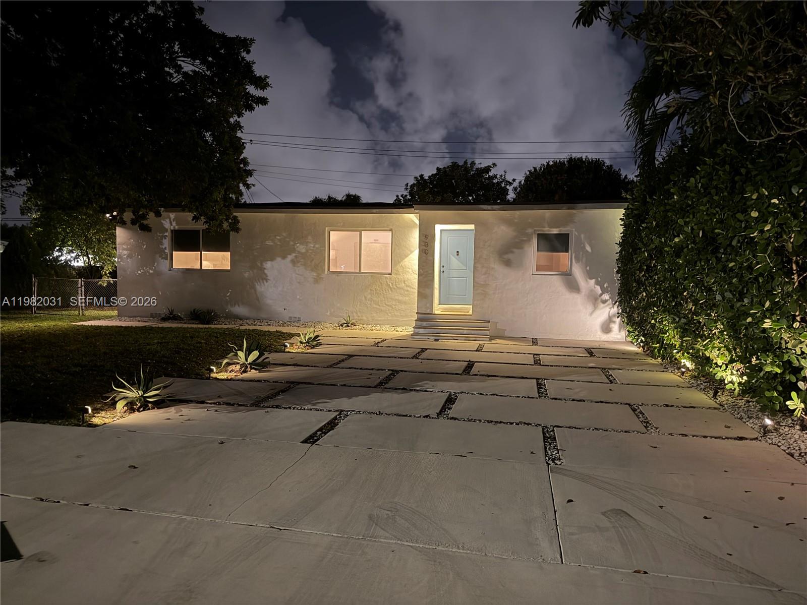 930 NW 145th Ter Miami, FL 33168