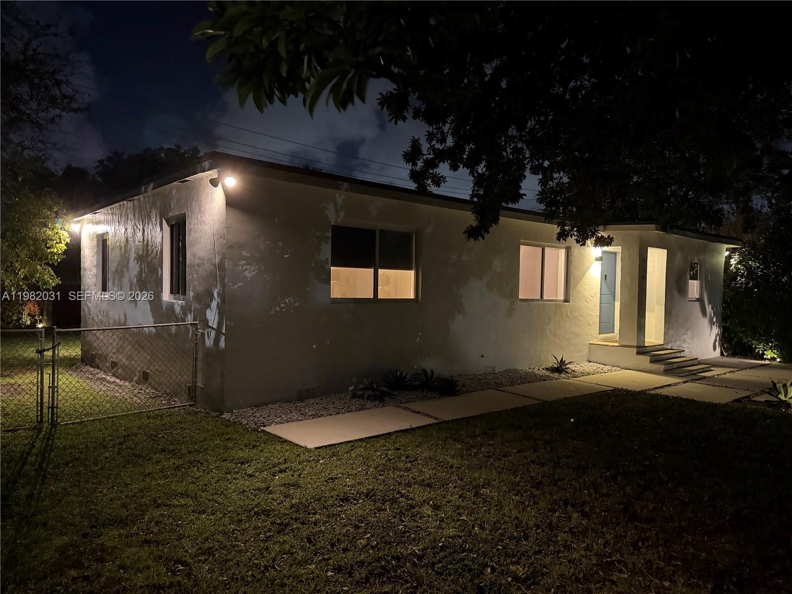 930 NW 145th Ter Miami, FL 33168