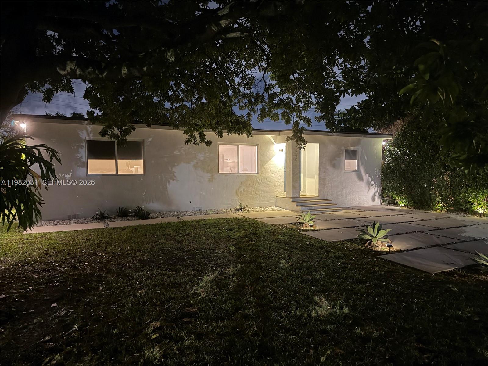 930 NW 145th Ter Miami, FL 33168