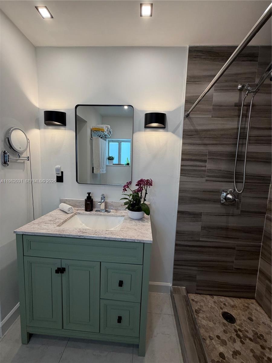 930 NW 145th Ter Miami, FL 33168