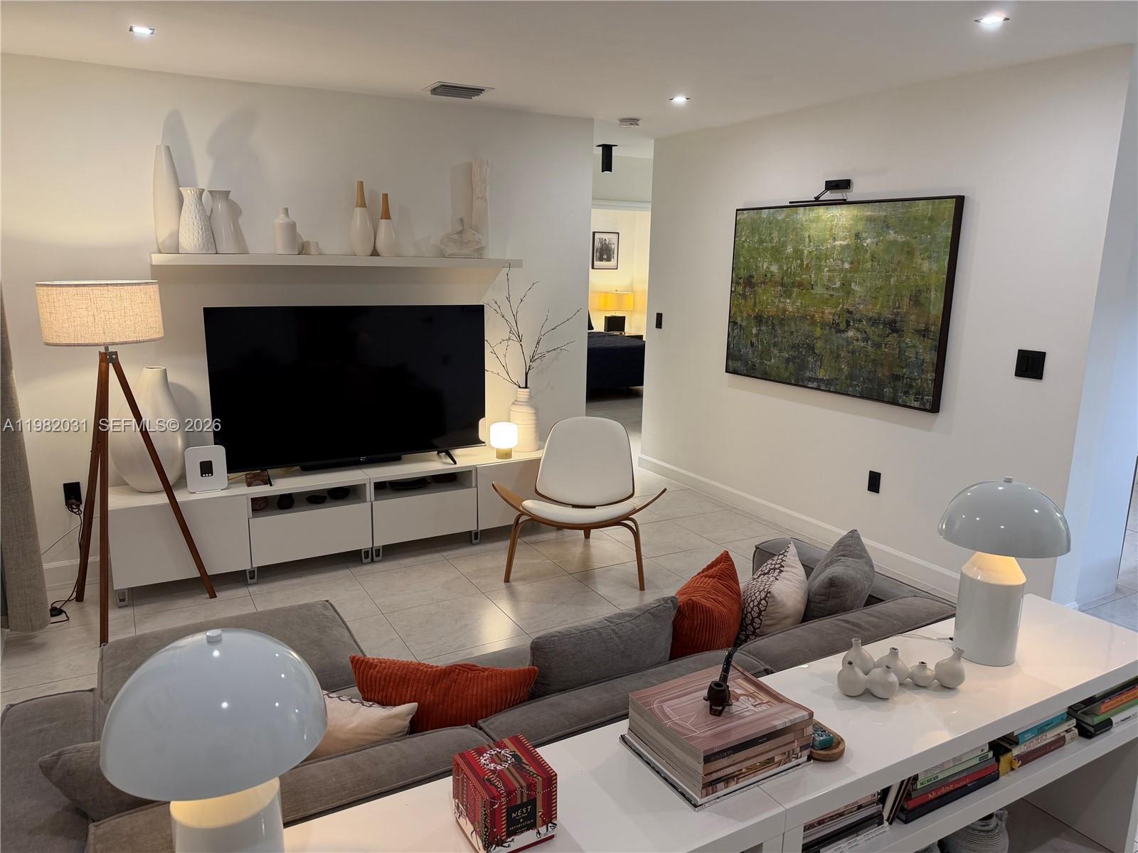 930 NW 145th Ter Miami, FL 33168