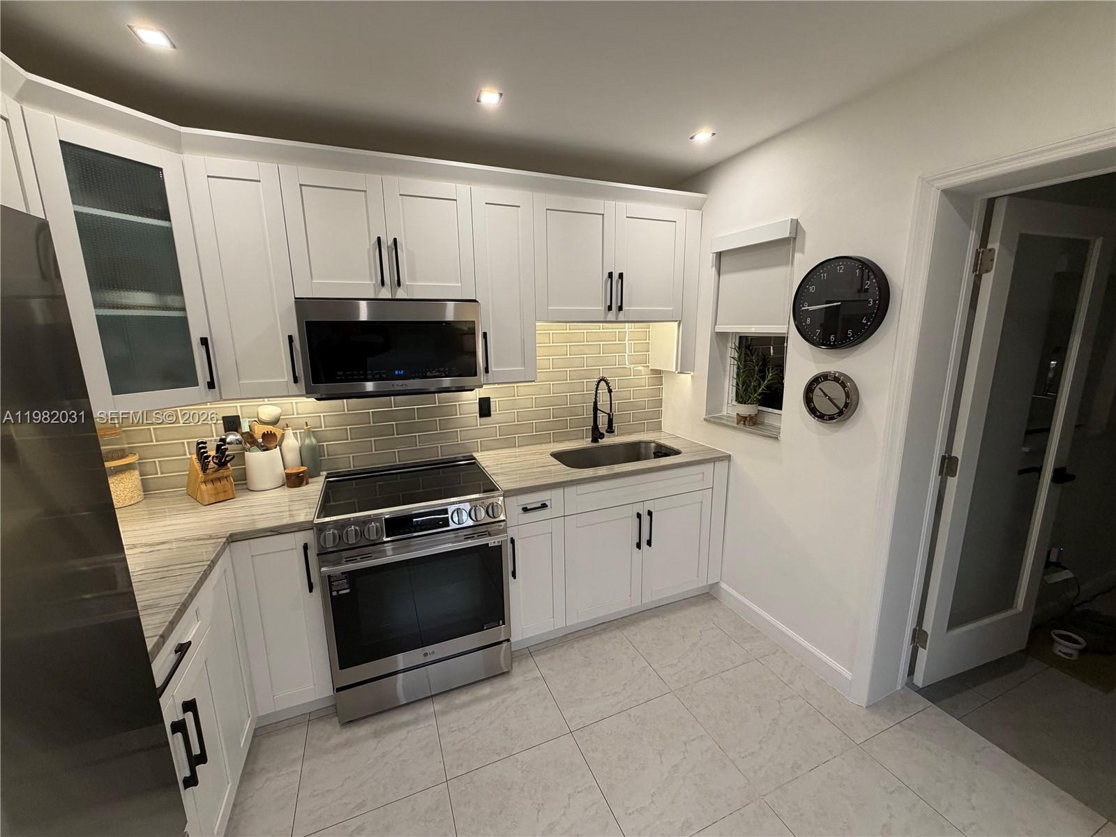 930 NW 145th Ter Miami, FL 33168