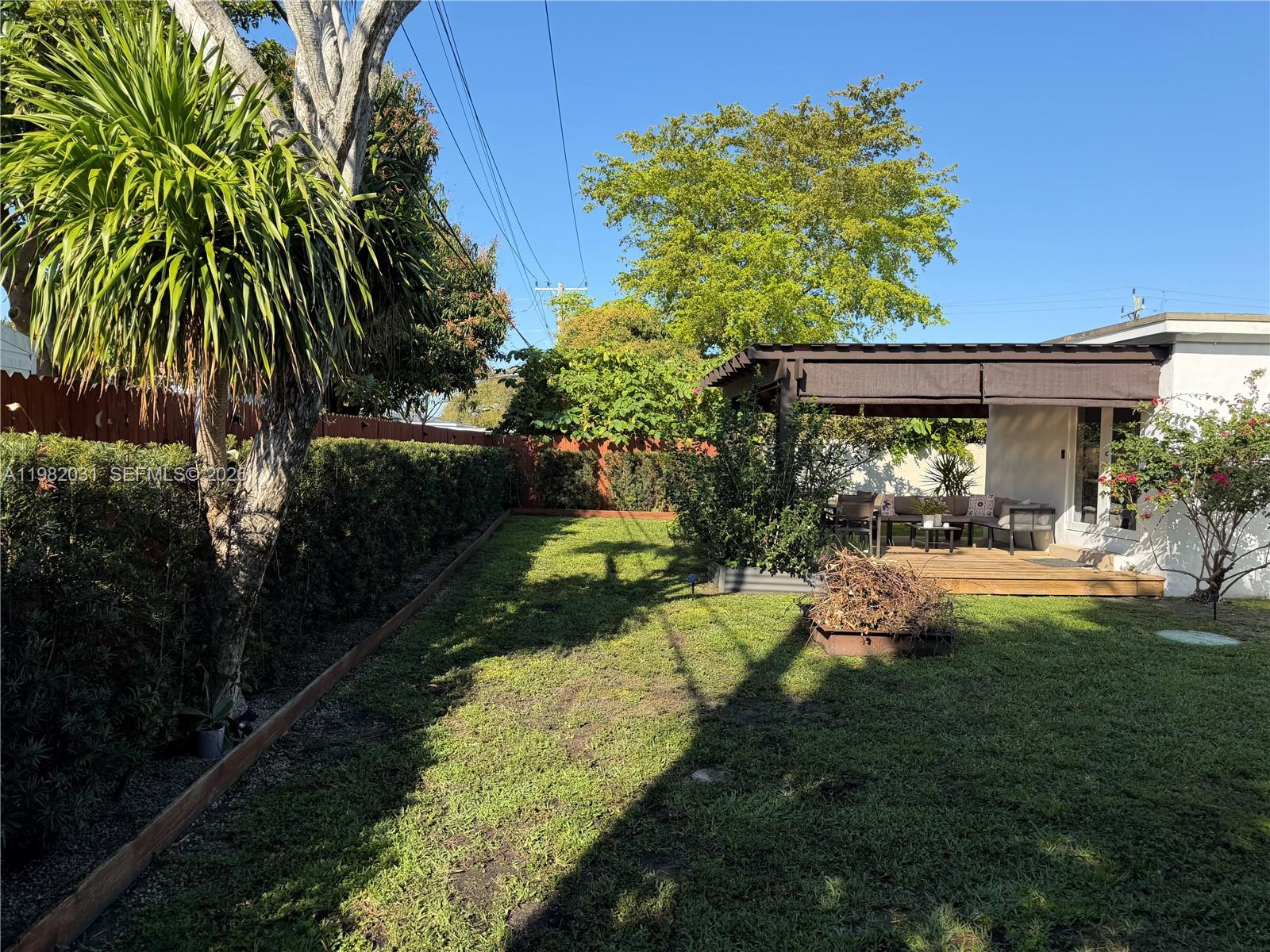 930 NW 145th Ter Miami, FL 33168