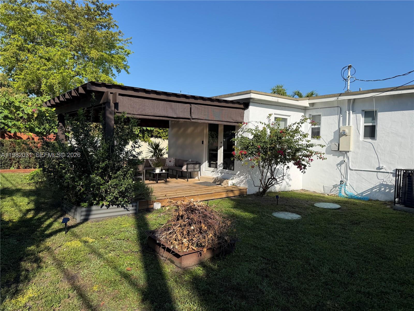 930 NW 145th Ter Miami, FL 33168