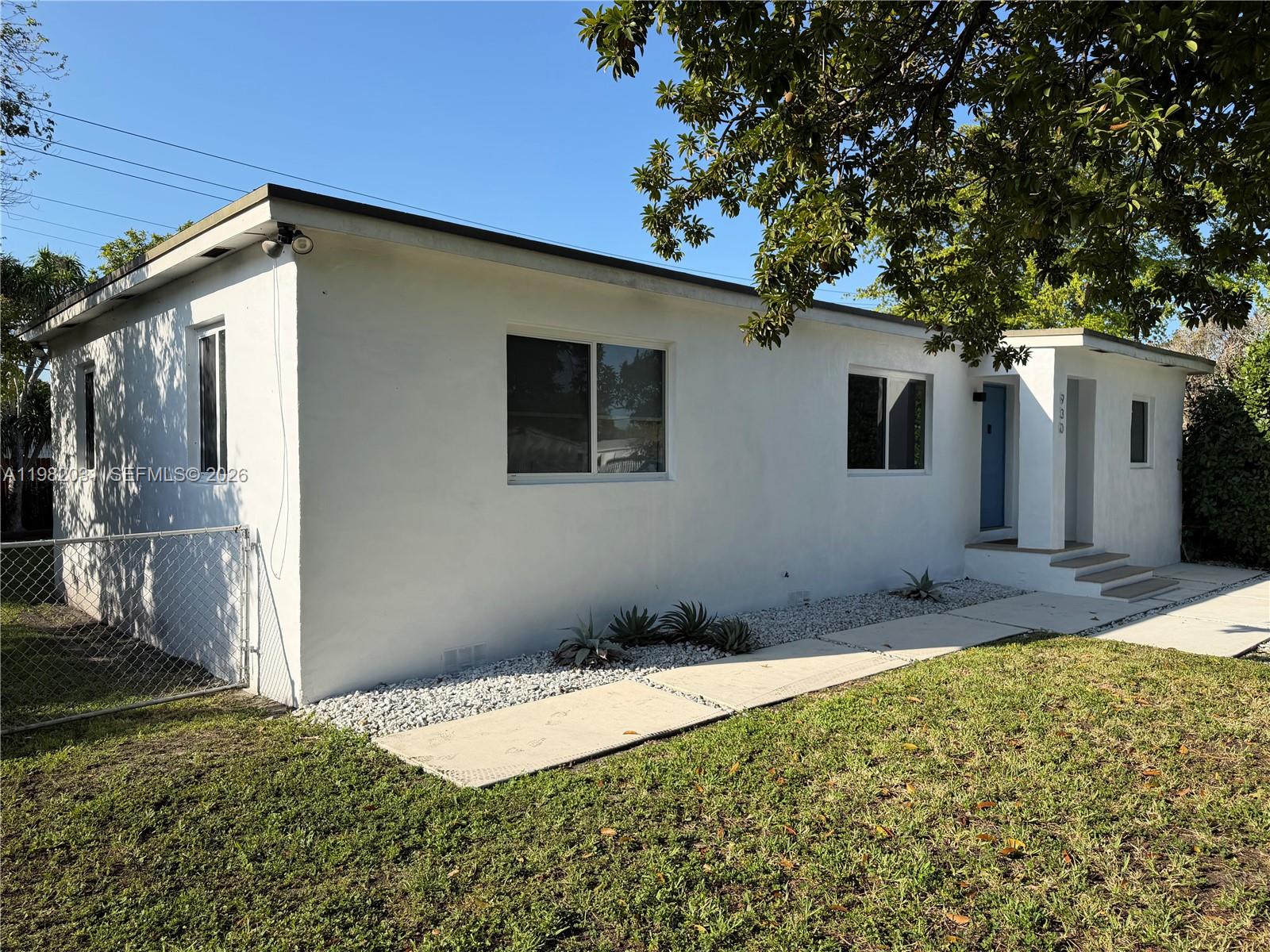 930 NW 145th Ter Miami, FL 33168