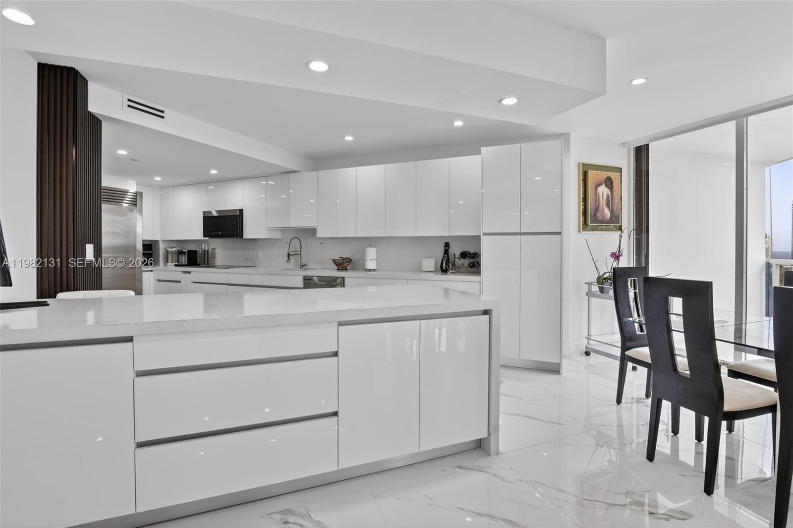 4000 Island Blvd #2301 Aventura, FL 33160