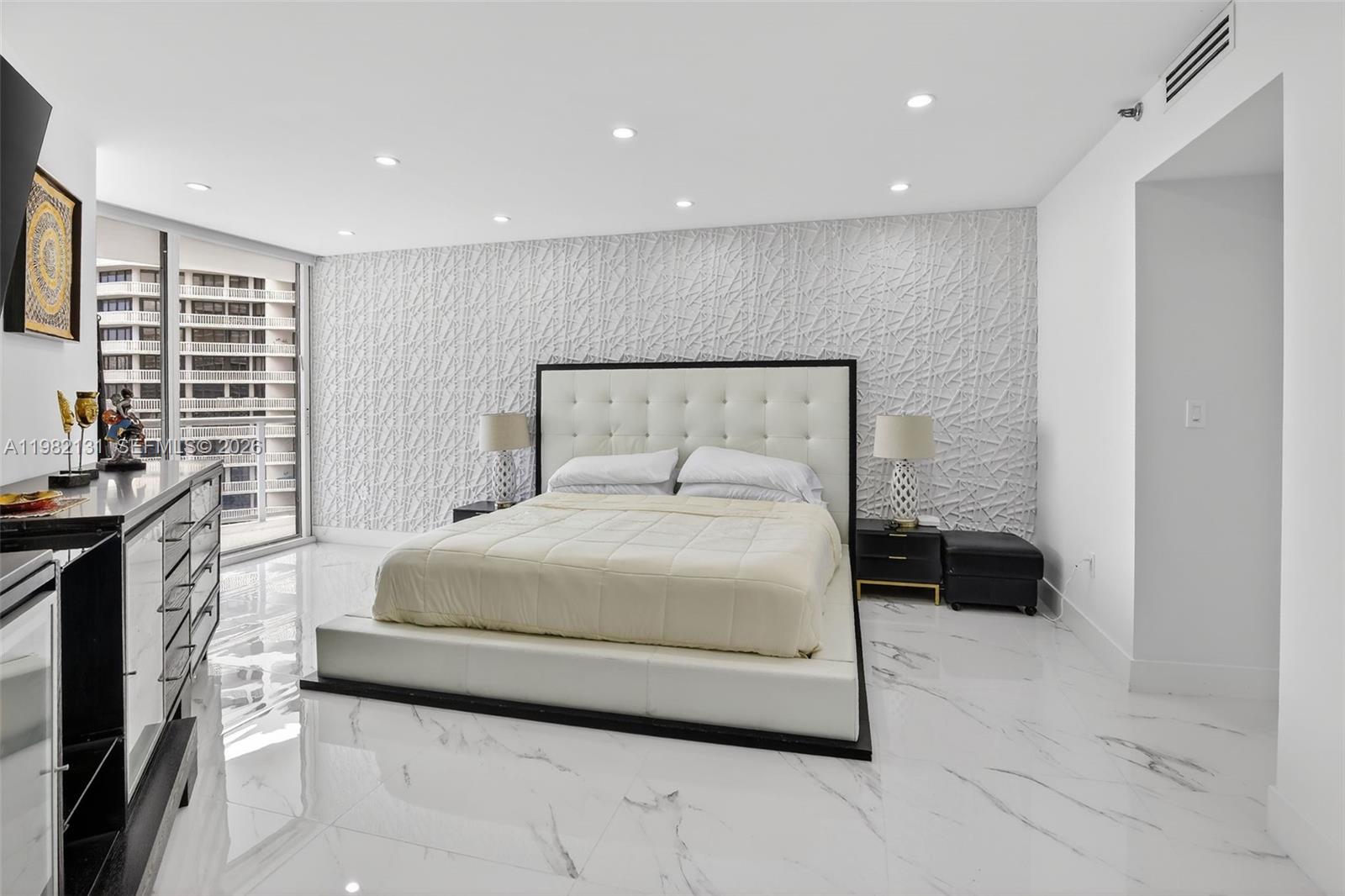 4000 Island Blvd #2301 Aventura, FL 33160