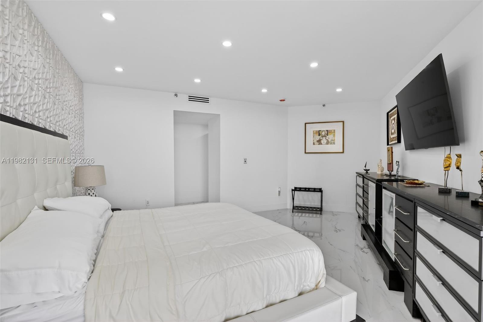 4000 Island Blvd #2301 Aventura, FL 33160