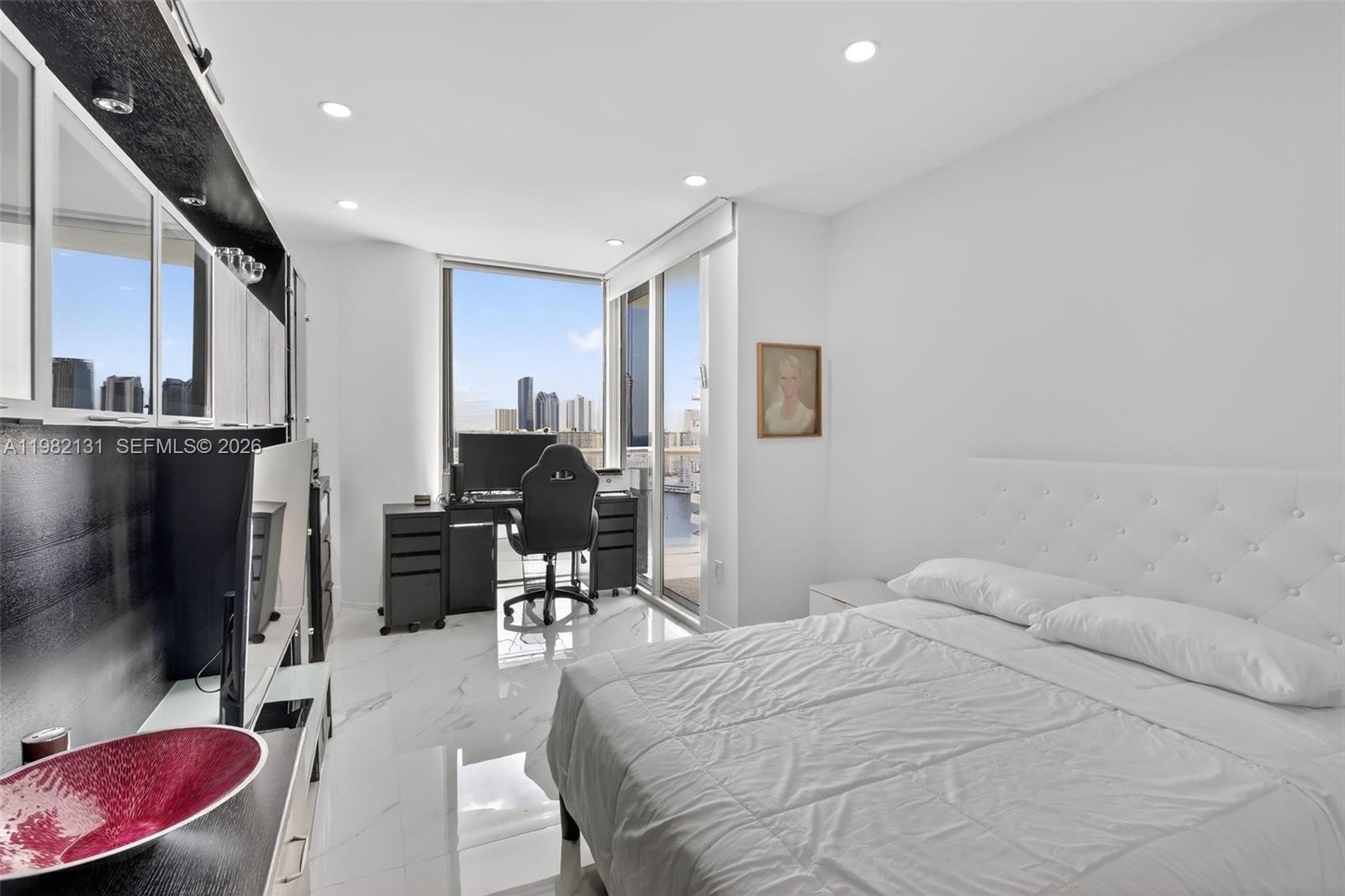 4000 Island Blvd #2301 Aventura, FL 33160