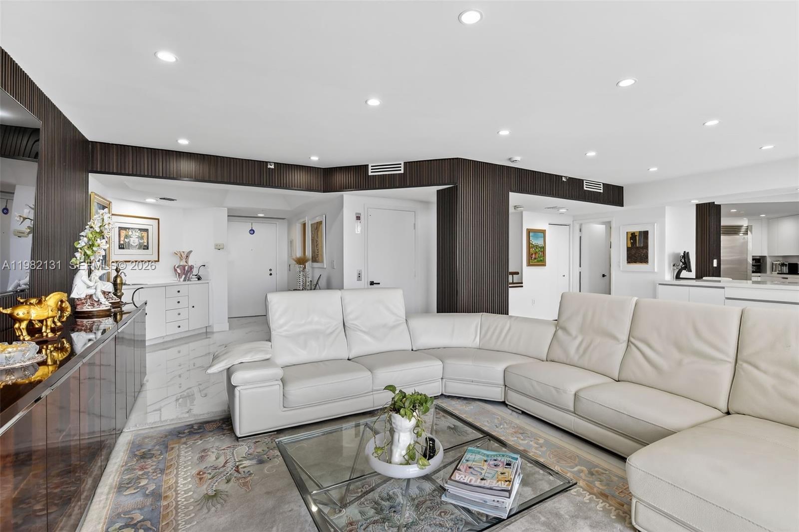 4000 Island Blvd #2301 Aventura, FL 33160