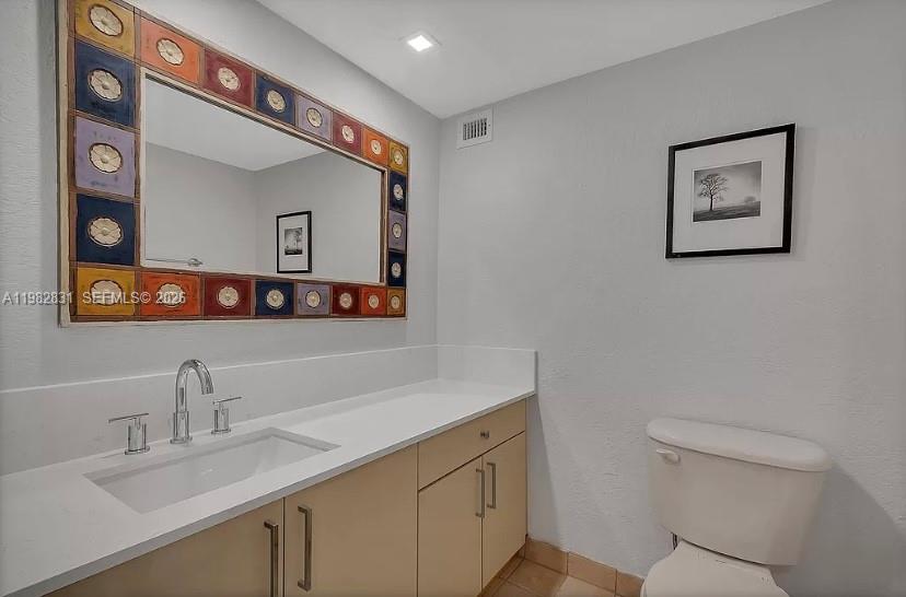 5401 Collins Ave #411 Miami Beach, FL 33140