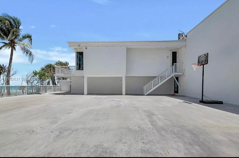 5401 Collins Ave #411 Miami Beach, FL 33140