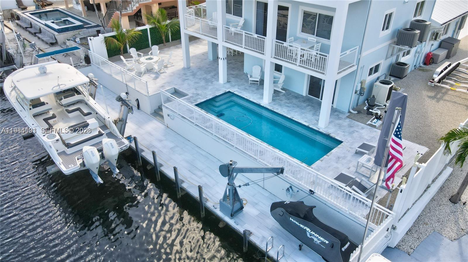 48 S Andros Rd Key Largo, FL 33037