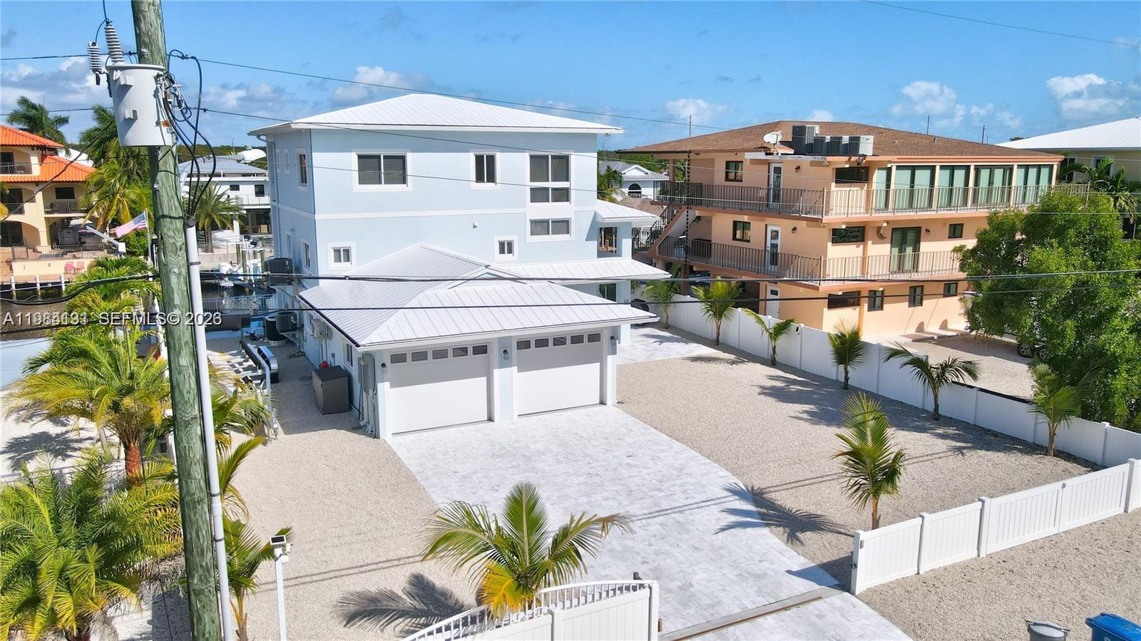 48 S Andros Rd Key Largo, FL 33037