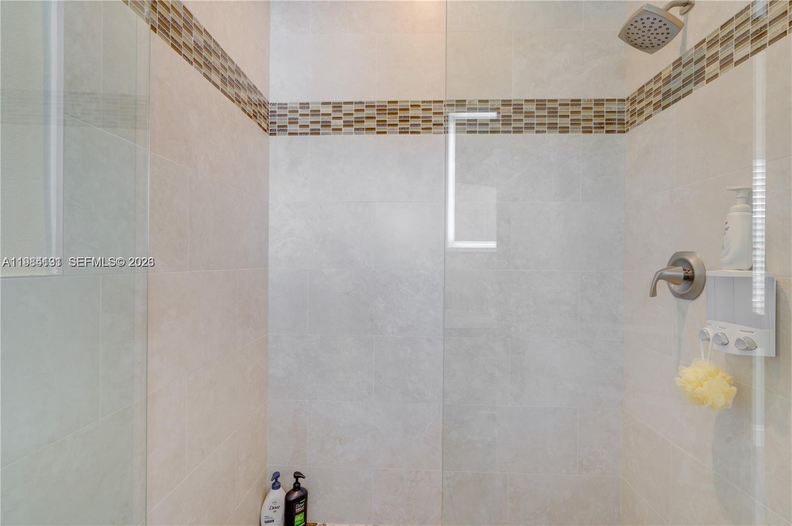 48 S Andros Rd Key Largo, FL 33037