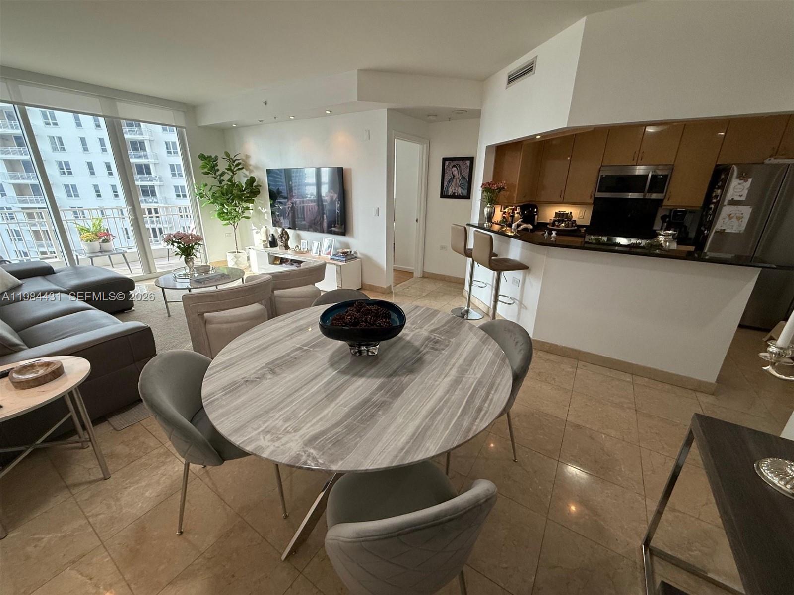 801 Brickell Key Blvd #907 Miami, FL 33131