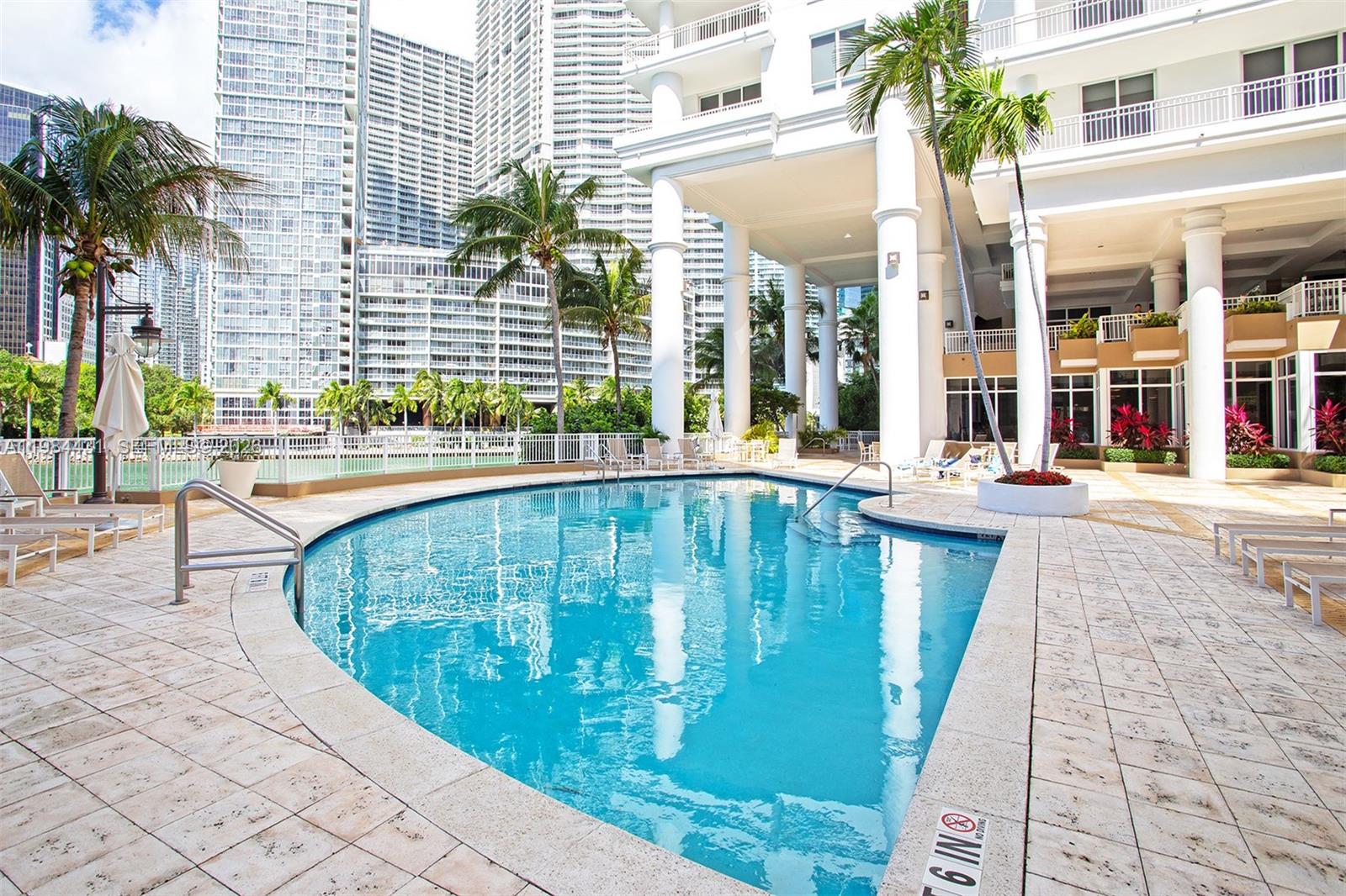 image Courts Brickell Key35